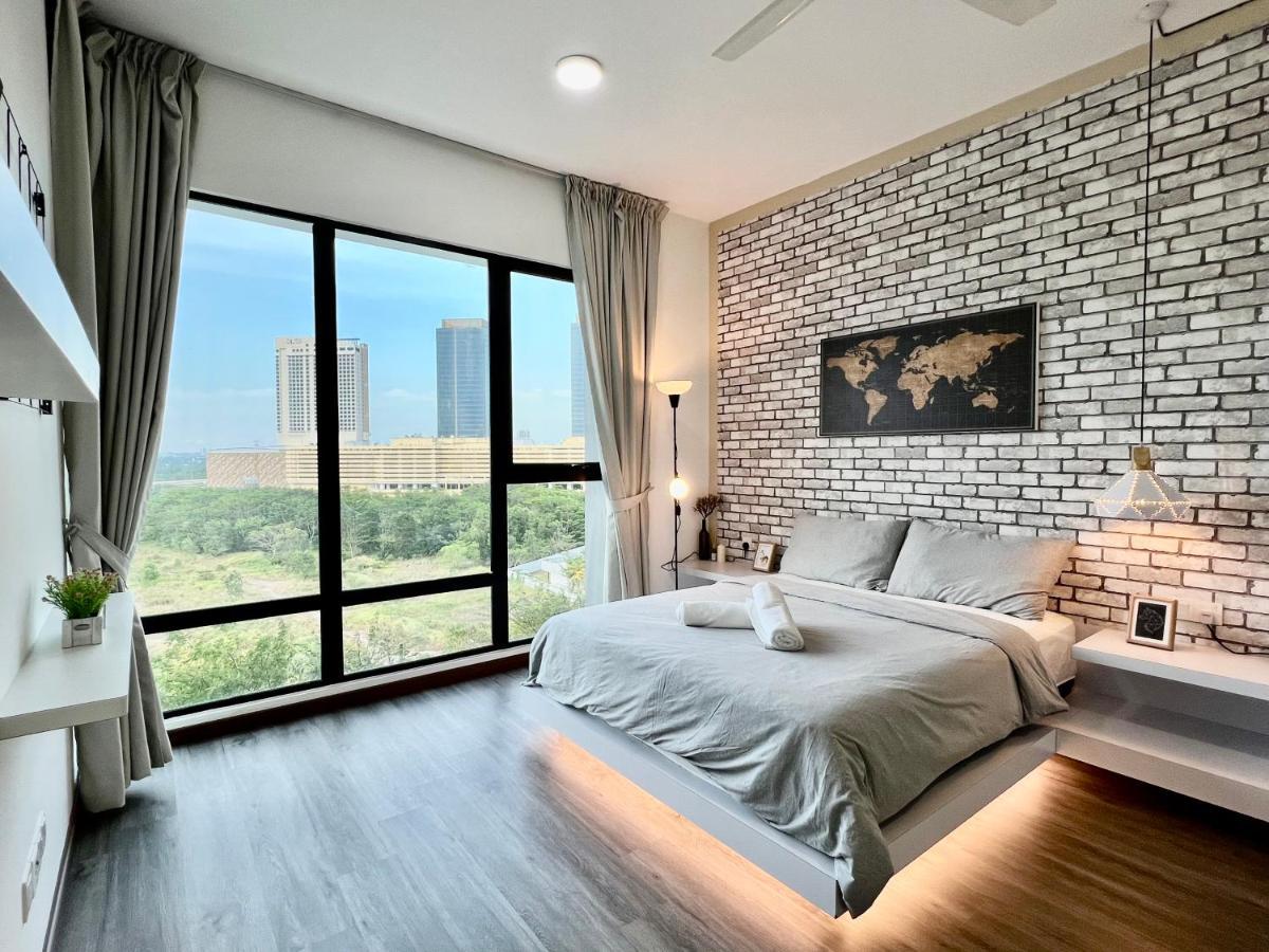 Royale Cottage Midvalley Netflix Pools 4 Pax ジョホールバル エクステリア 写真