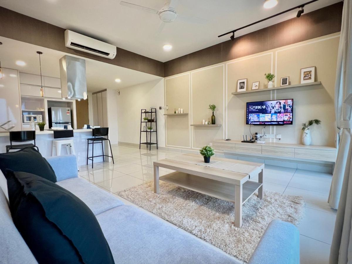 Royale Cottage Midvalley Netflix Pools 4 Pax ジョホールバル エクステリア 写真