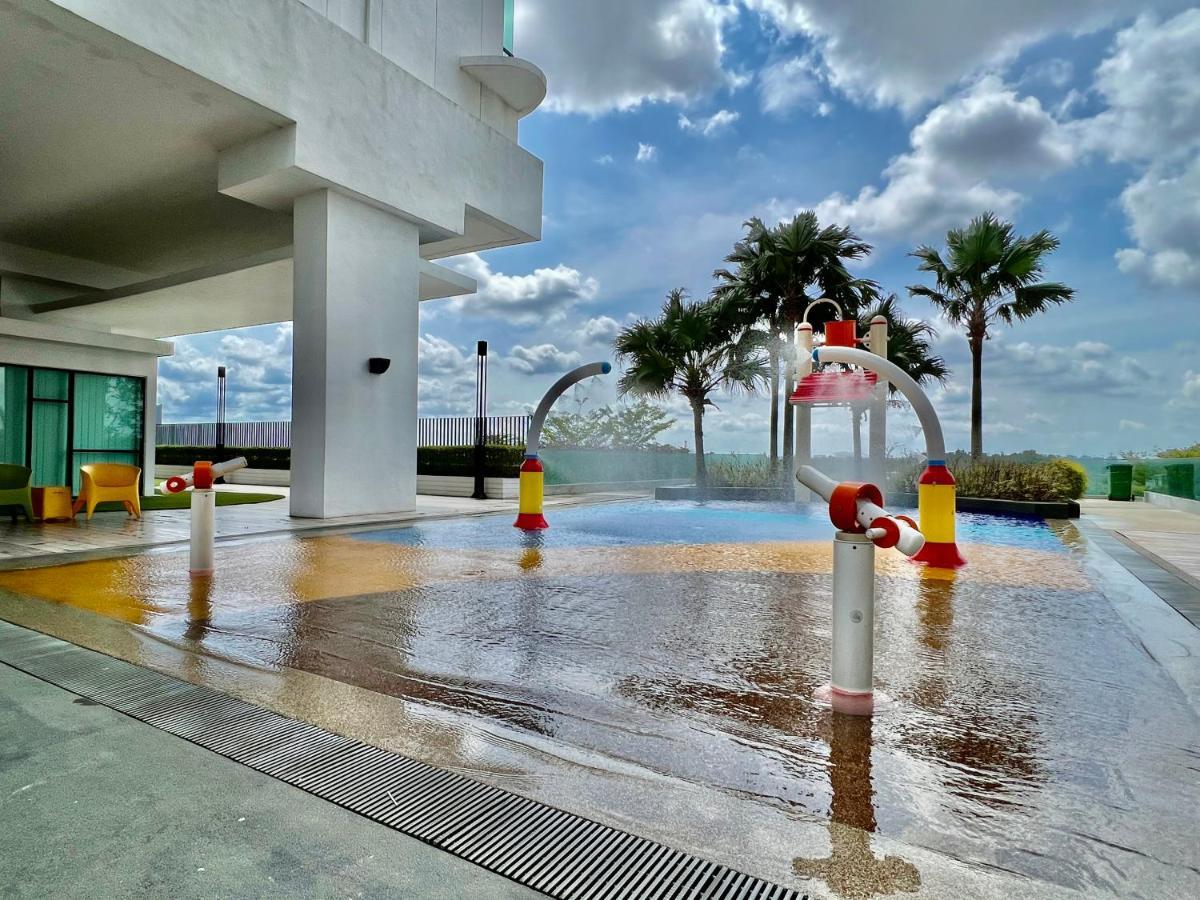Royale Cottage Midvalley Netflix Pools 4 Pax ジョホールバル エクステリア 写真